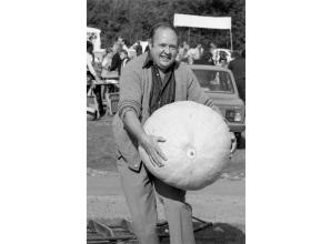 Remember When: Prize pumpkins, giant onions and Girl Guides' highest award