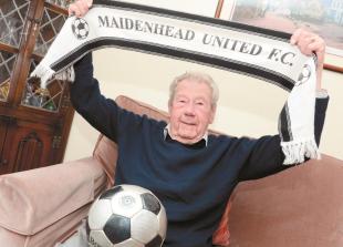 Maidenhead United's oldest supporter, Roy Hole, passes away aged 98