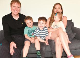 Maidenhead dad joins awareness event for 'horrendous' skin blistering condition