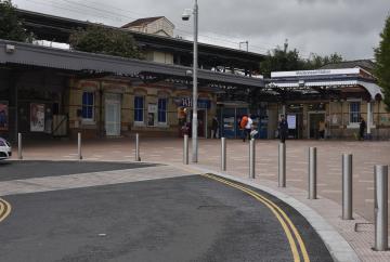 Plans scrapped to close rail ticket offices