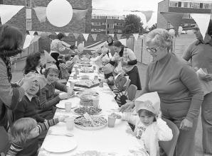 回顾1977年银禧庆典的街头派对和庆祝活动