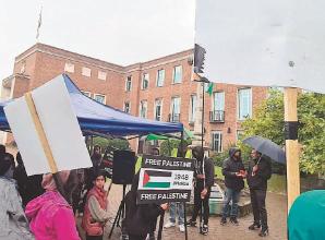 Protest for peace in Gaza held in Maidenhead town centre